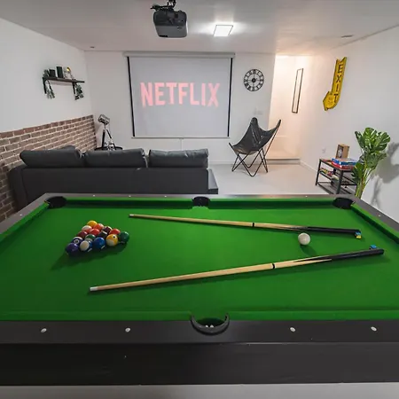 Holiday home Immeuble Spacieux - Hyper Centre - 15 Couchages Reims