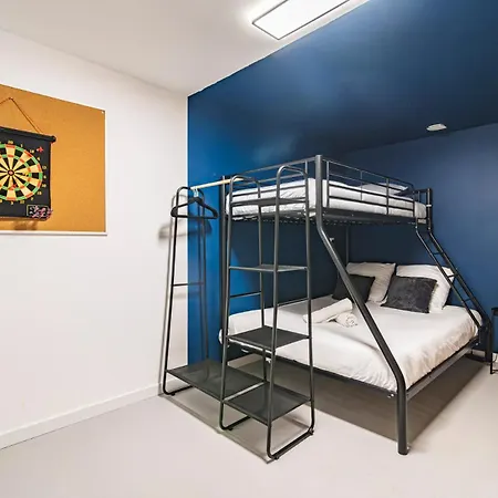 Immeuble Spacieux - Hyper Centre - 15 Couchages Reims