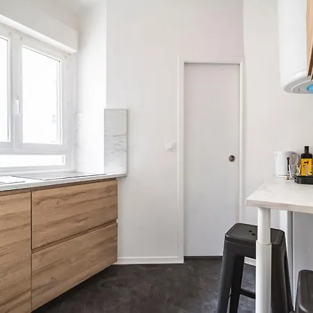 Immeuble Spacieux - Hyper Centre - 15 Couchages