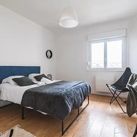 Immeuble Spacieux - Hyper Centre - 15 Couchages * Reims