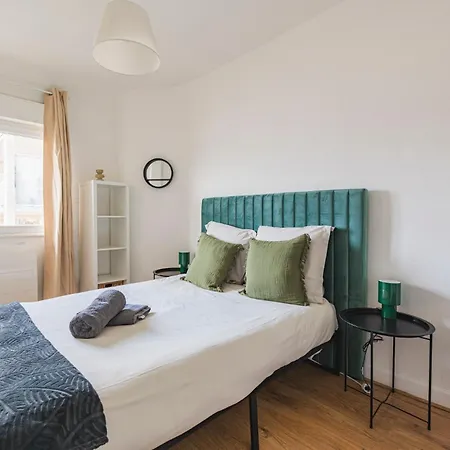 Immeuble Spacieux - Hyper Centre - 15 Couchages