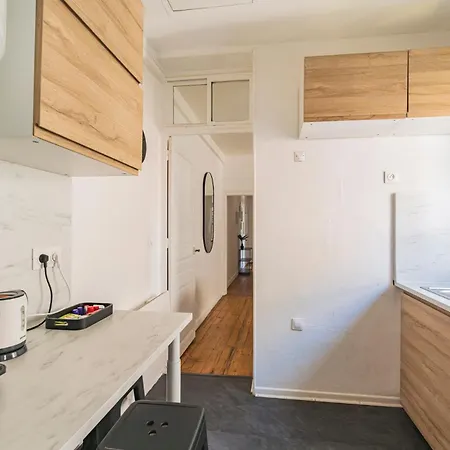 Immeuble Spacieux - Hyper Centre - 15 Couchages