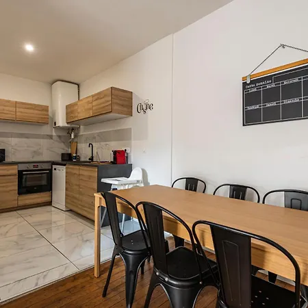 Immeuble Spacieux - Hyper Centre - 15 Couchages Holiday home