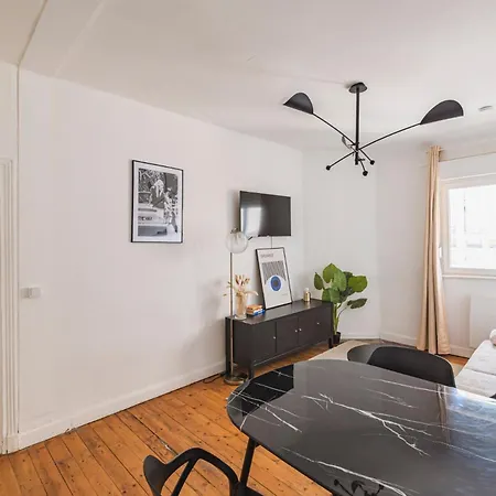 別荘 Immeuble Spacieux - Hyper Centre - 15 Couchages *