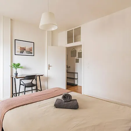 Immeuble Spacieux - Hyper Centre - 15 Couchages * Reims