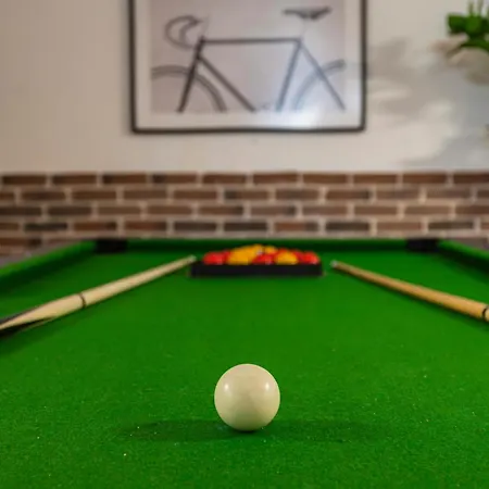 Immeuble Spacieux - Hyper Centre - 15 Couchages 別荘 *