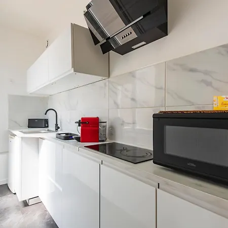 別荘 Immeuble Spacieux - Hyper Centre - 15 Couchages *