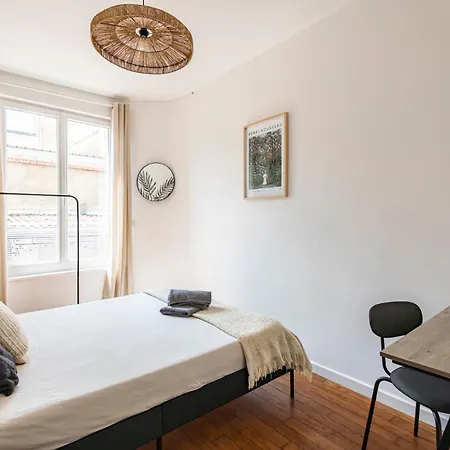 Immeuble Spacieux - Hyper Centre - 15 Couchages * 兰斯
