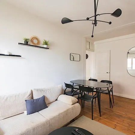 Immeuble Spacieux - Hyper Centre - 15 Couchages