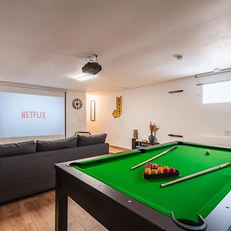 度假居 Immeuble Spacieux - Hyper Centre - 15 Couchages *